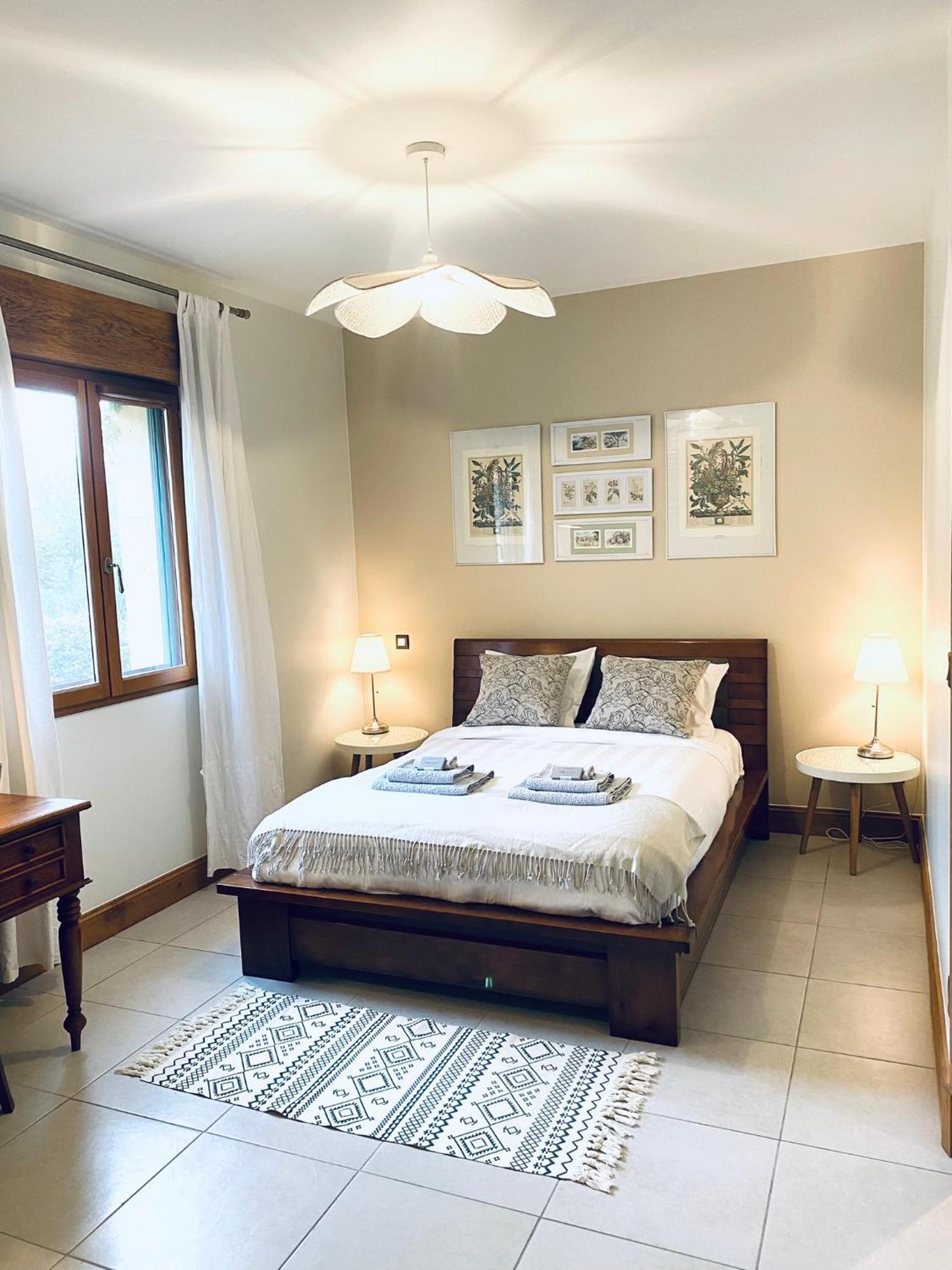 Le Hibou Heureux Bed & Breakfast Bezenac Exterior photo