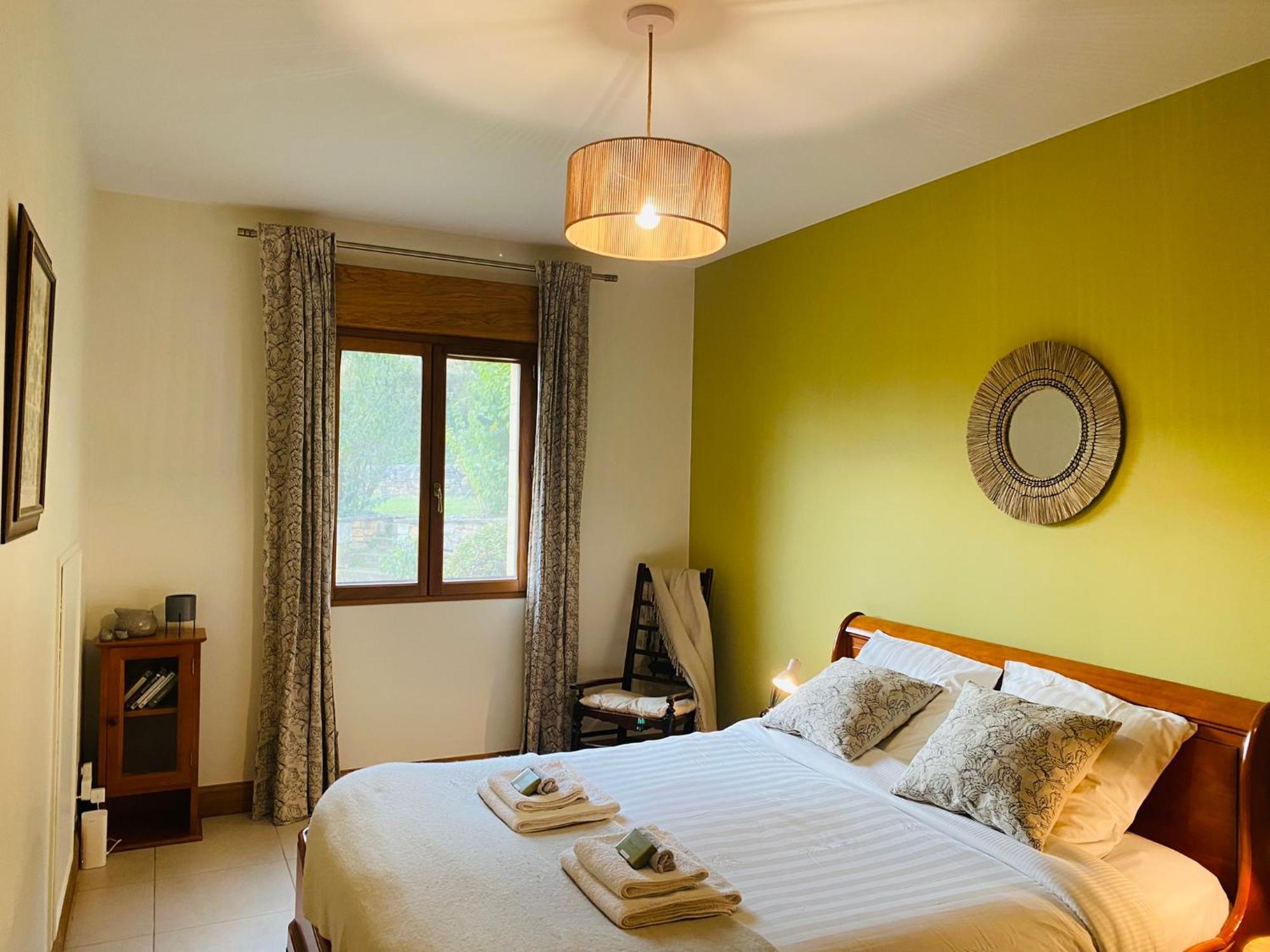Le Hibou Heureux Bed & Breakfast Bezenac Exterior photo